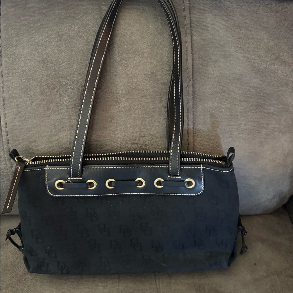 Dooney & Bourke Black Shoulder Bag - Picture 2 of 5